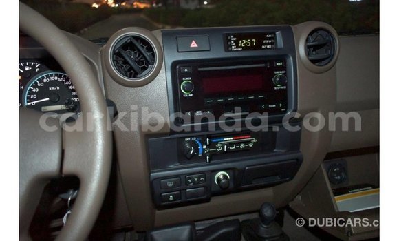 Acheter Import Voiture Toyota Land Cruiser Autre à Import - Dubai, Ouganda Acheter Import Voiture Toyota Land Cruiser Autre à Import - Dubai, Ouganda