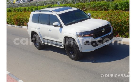 Buy Import Toyota Land Cruiser White Car in Import - Dubai in Uganda Buy Import Toyota Land Cruiser White Car in Import - Dubai in Uganda