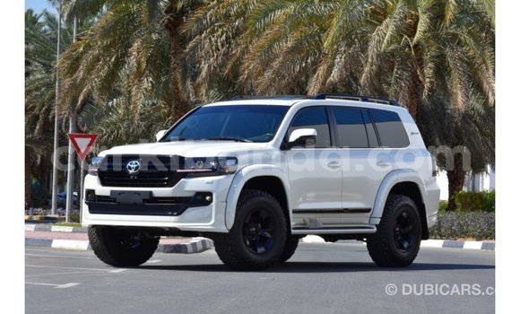 Buy Import Toyota Land Cruiser White Car in Import - Dubai in Uganda Buy Import Toyota Land Cruiser White Car in Import - Dubai in Uganda