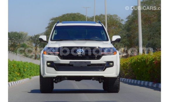 Buy Import Toyota Land Cruiser White Car in Import - Dubai in Uganda Buy Import Toyota Land Cruiser White Car in Import - Dubai in Uganda