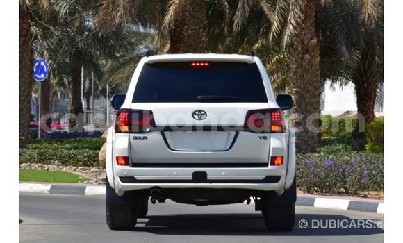 Buy Import Toyota Land Cruiser White Car in Import - Dubai in Uganda Buy Import Toyota Land Cruiser White Car in Import - Dubai in Uganda