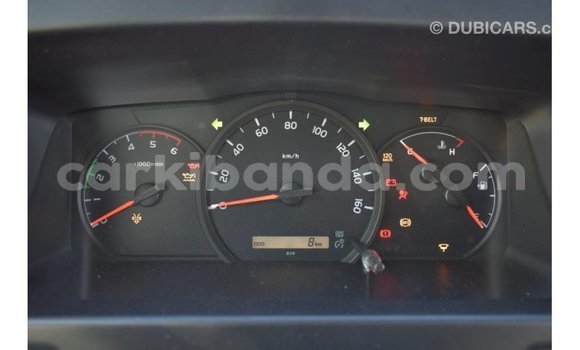 Acheter Import Voiture Toyota Coaster Blanc à Import - Dubai, Ouganda Acheter Import Voiture Toyota Coaster Blanc à Import - Dubai, Ouganda