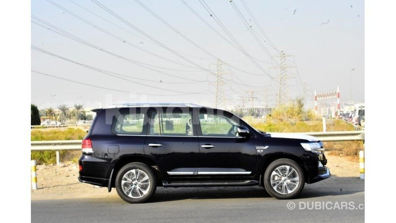 Big with watermark toyota land cruiser uganda import dubai 8530