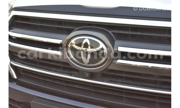 Acheter Import Voiture Toyota Land Cruiser Noir à Import - Dubai, Ouganda Acheter Import Voiture Toyota Land Cruiser Noir à Import - Dubai, Ouganda