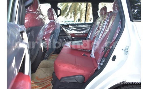 Nunua Imported Lexus GX Nyeupe Gari ndani ya Import - Dubai nchini Uganda Nunua Imported Lexus GX Nyeupe Gari ndani ya Import - Dubai nchini Uganda