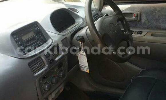 Acheter Occasion Voiture Toyota Spacio Noir à Kampala, Ouganda Acheter Occasion Voiture Toyota Spacio Noir à Kampala, Ouganda