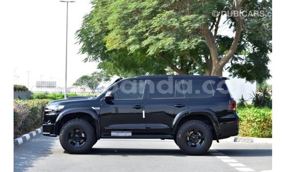 Nunua Imported Toyota Land Cruiser Nyeusi Gari ndani ya Import - Dubai nchini Uganda Nunua Imported Toyota Land Cruiser Nyeusi Gari ndani ya Import - Dubai nchini Uganda