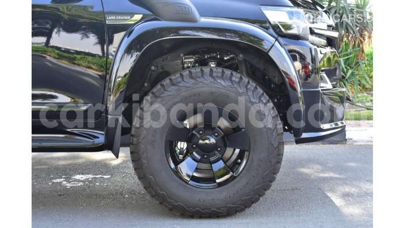 Big with watermark toyota land cruiser uganda import dubai 8535