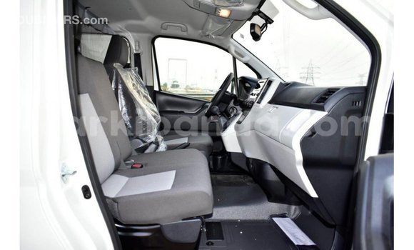 Acheter Import Voiture Toyota Hiace Blanc à Import - Dubai, Ouganda Acheter Import Voiture Toyota Hiace Blanc à Import - Dubai, Ouganda
