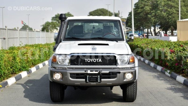 Big with watermark toyota land cruiser uganda import dubai 8538