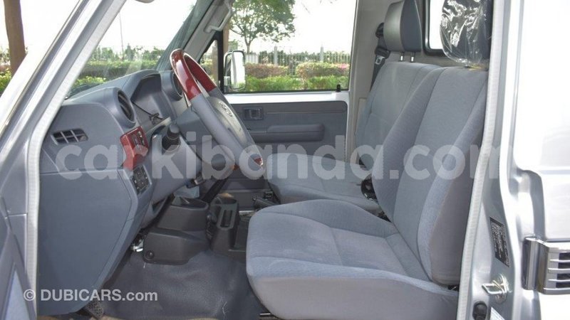 Big with watermark toyota land cruiser uganda import dubai 8538