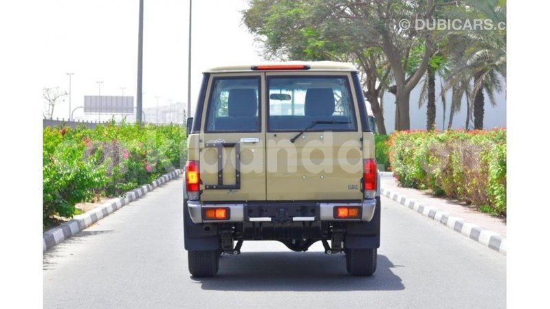 Big with watermark toyota land cruiser uganda import dubai 8539