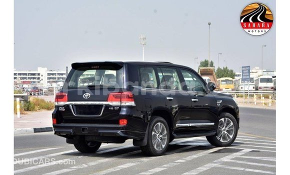 Nunua Imported Toyota Land Cruiser Nyeusi Gari ndani ya Import - Dubai nchini Uganda Nunua Imported Toyota Land Cruiser Nyeusi Gari ndani ya Import - Dubai nchini Uganda