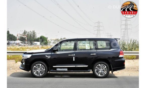 Nunua Imported Toyota Land Cruiser Nyeusi Gari ndani ya Import - Dubai nchini Uganda Nunua Imported Toyota Land Cruiser Nyeusi Gari ndani ya Import - Dubai nchini Uganda