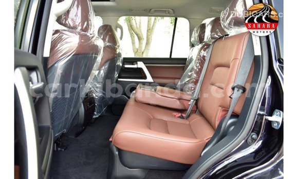 Nunua Imported Toyota Land Cruiser Nyeusi Gari ndani ya Import - Dubai nchini Uganda Nunua Imported Toyota Land Cruiser Nyeusi Gari ndani ya Import - Dubai nchini Uganda