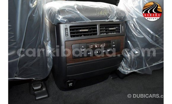 Nunua Imported Toyota Land Cruiser Nyeusi Gari ndani ya Import - Dubai nchini Uganda Nunua Imported Toyota Land Cruiser Nyeusi Gari ndani ya Import - Dubai nchini Uganda