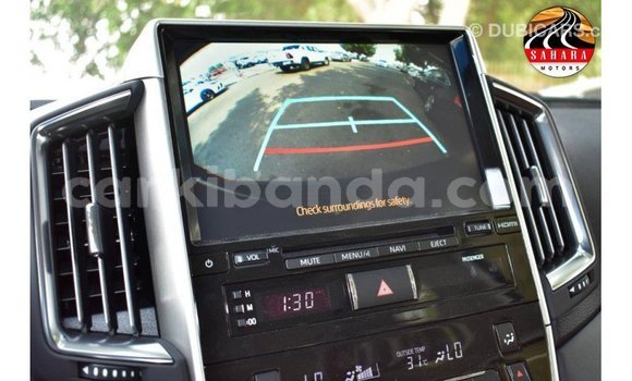 Nunua Imported Toyota Land Cruiser Nyeusi Gari ndani ya Import - Dubai nchini Uganda Nunua Imported Toyota Land Cruiser Nyeusi Gari ndani ya Import - Dubai nchini Uganda