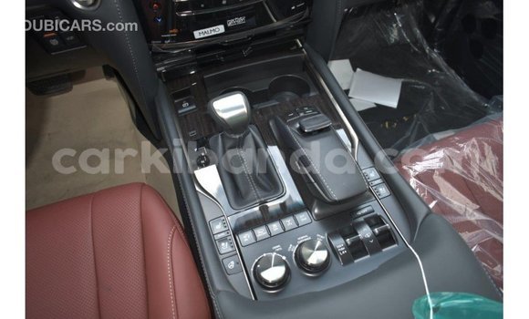 Nunua Imported Lexus LX Nyeupe Gari ndani ya Import - Dubai nchini Uganda Nunua Imported Lexus LX Nyeupe Gari ndani ya Import - Dubai nchini Uganda