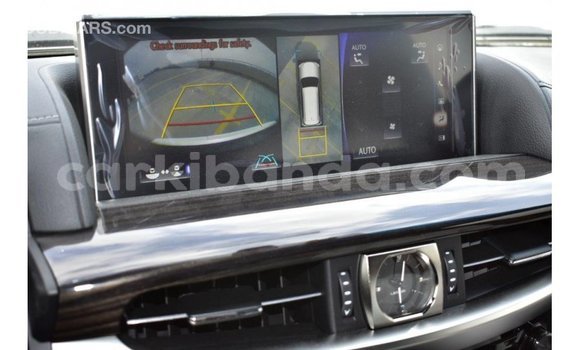 Nunua Imported Lexus LX Nyeupe Gari ndani ya Import - Dubai nchini Uganda Nunua Imported Lexus LX Nyeupe Gari ndani ya Import - Dubai nchini Uganda