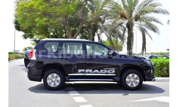 Nunua Imported Toyota Prado Nyeusi Gari ndani ya Import - Dubai nchini Uganda Nunua Imported Toyota Prado Nyeusi Gari ndani ya Import - Dubai nchini Uganda