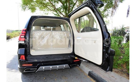 Nunua Imported Toyota Prado Nyeusi Gari ndani ya Import - Dubai nchini Uganda Nunua Imported Toyota Prado Nyeusi Gari ndani ya Import - Dubai nchini Uganda