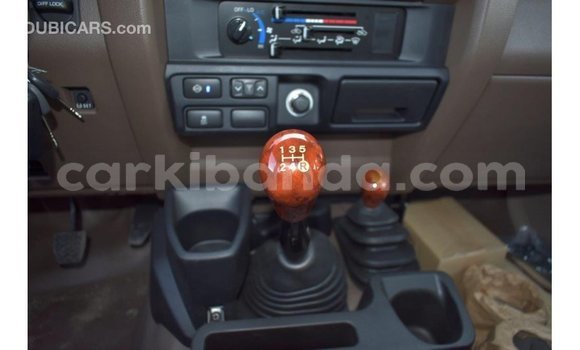 Nunua Imported Toyota Land Cruiser Beige Gari ndani ya Import - Dubai nchini Uganda Nunua Imported Toyota Land Cruiser Beige Gari ndani ya Import - Dubai nchini Uganda