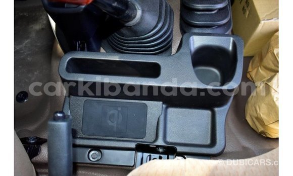 Nunua Imported Toyota Land Cruiser Beige Gari ndani ya Import - Dubai nchini Uganda Nunua Imported Toyota Land Cruiser Beige Gari ndani ya Import - Dubai nchini Uganda