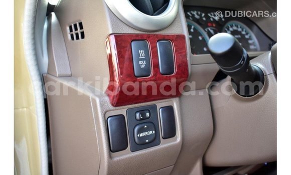 Nunua Imported Toyota Land Cruiser Beige Gari ndani ya Import - Dubai nchini Uganda Nunua Imported Toyota Land Cruiser Beige Gari ndani ya Import - Dubai nchini Uganda