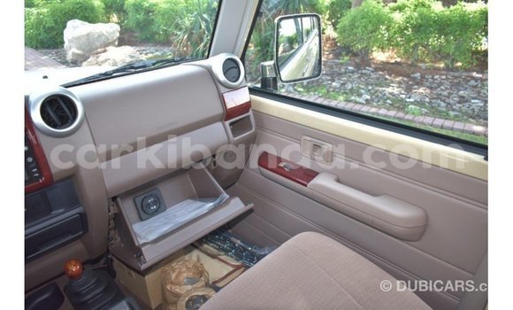 Nunua Imported Toyota Land Cruiser Beige Gari ndani ya Import - Dubai nchini Uganda Nunua Imported Toyota Land Cruiser Beige Gari ndani ya Import - Dubai nchini Uganda