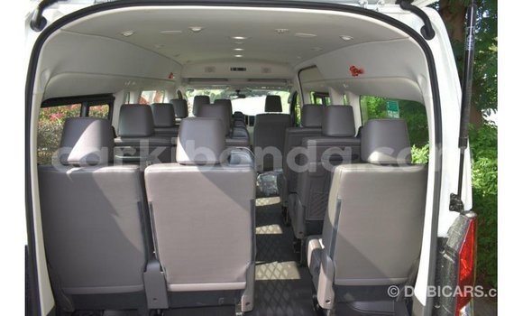 Nunua Imported Toyota Hiace Nyeupe Gari ndani ya Import - Dubai nchini Uganda Nunua Imported Toyota Hiace Nyeupe Gari ndani ya Import - Dubai nchini Uganda