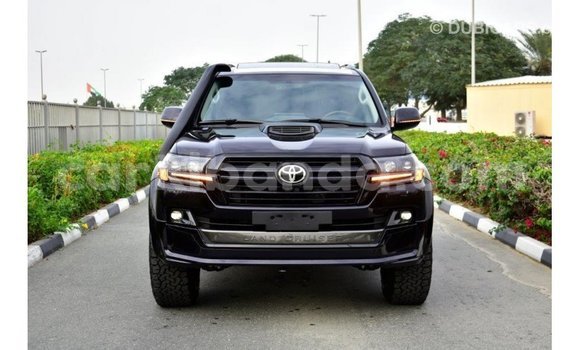 Acheter Import Voiture Toyota Land Cruiser Noir à Import - Dubai, Ouganda Acheter Import Voiture Toyota Land Cruiser Noir à Import - Dubai, Ouganda