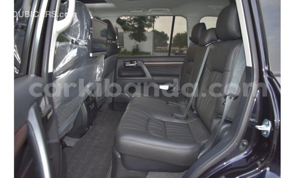 Acheter Import Voiture Toyota Land Cruiser Noir à Import - Dubai, Ouganda Acheter Import Voiture Toyota Land Cruiser Noir à Import - Dubai, Ouganda