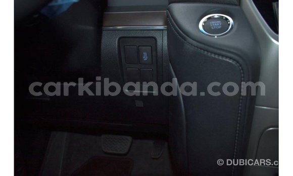 Acheter Import Voiture Toyota Land Cruiser Noir à Import - Dubai, Ouganda Acheter Import Voiture Toyota Land Cruiser Noir à Import - Dubai, Ouganda