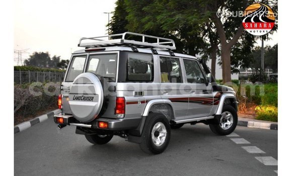 Nunua Imported Toyota Land Cruiser Nyingine Gari ndani ya Import - Dubai nchini Uganda Nunua Imported Toyota Land Cruiser Nyingine Gari ndani ya Import - Dubai nchini Uganda