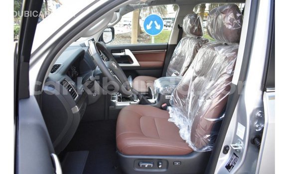 Acheter Import Voiture Toyota Land Cruiser Autre à Import - Dubai, Ouganda Acheter Import Voiture Toyota Land Cruiser Autre à Import - Dubai, Ouganda