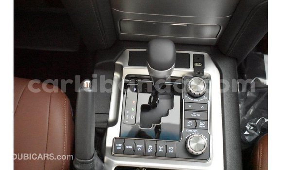 Acheter Import Voiture Toyota Land Cruiser Autre à Import - Dubai, Ouganda Acheter Import Voiture Toyota Land Cruiser Autre à Import - Dubai, Ouganda