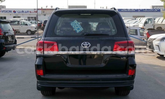 Acheter Import Voiture Toyota Land Cruiser Noir à Import - Dubai, Ouganda Acheter Import Voiture Toyota Land Cruiser Noir à Import - Dubai, Ouganda
