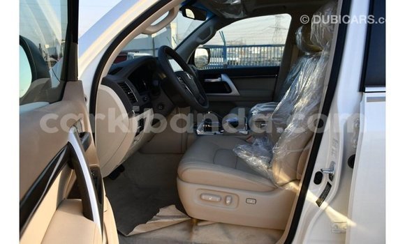 Buy Import Toyota Land Cruiser White Car in Import - Dubai in Uganda Buy Import Toyota Land Cruiser White Car in Import - Dubai in Uganda