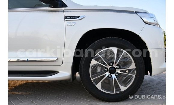 Buy Import Toyota Land Cruiser White Car in Import - Dubai in Uganda Buy Import Toyota Land Cruiser White Car in Import - Dubai in Uganda