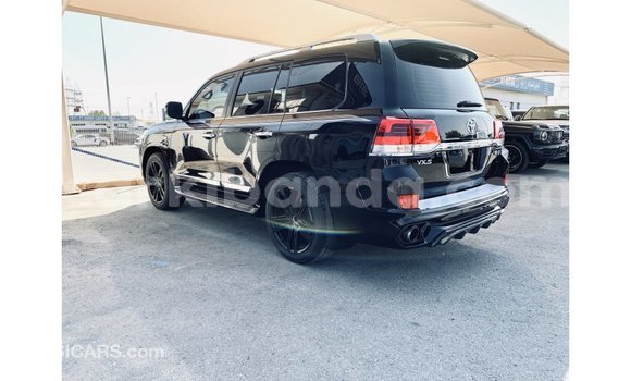 Gura Imported Toyota Land Cruiser Black Imodoka i Import - Dubai mu Uganda Gura Imported Toyota Land Cruiser Black Imodoka i Import - Dubai mu Uganda