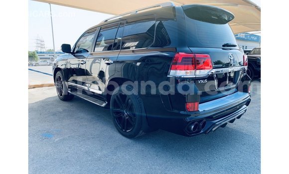Gura Imported Toyota Land Cruiser Black Imodoka i Import - Dubai mu Uganda Gura Imported Toyota Land Cruiser Black Imodoka i Import - Dubai mu Uganda