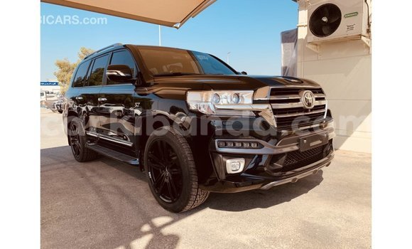 Gura Imported Toyota Land Cruiser Black Imodoka i Import - Dubai mu Uganda Gura Imported Toyota Land Cruiser Black Imodoka i Import - Dubai mu Uganda