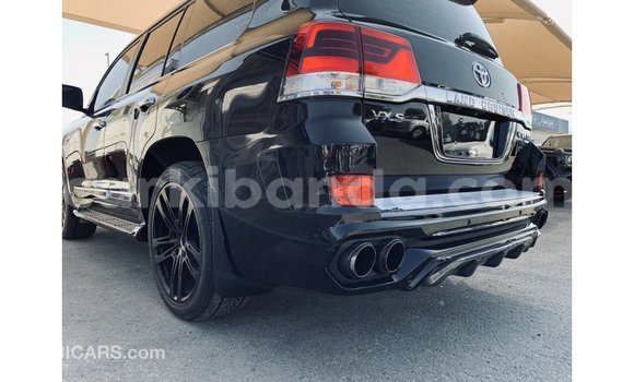 Gura Imported Toyota Land Cruiser Black Imodoka i Import - Dubai mu Uganda Gura Imported Toyota Land Cruiser Black Imodoka i Import - Dubai mu Uganda