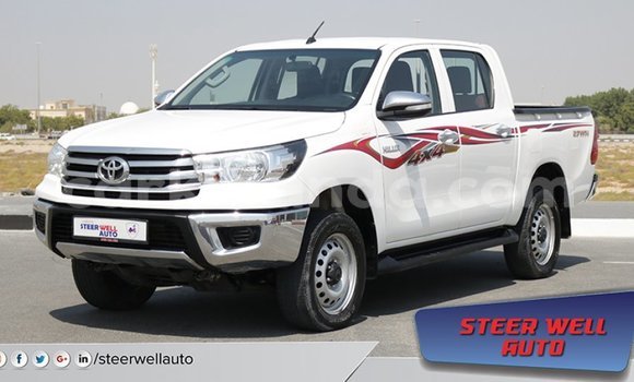 Gura Imported Toyota Hilux White Imodoka i Import - Dubai mu Uganda Gura Imported Toyota Hilux White Imodoka i Import - Dubai mu Uganda