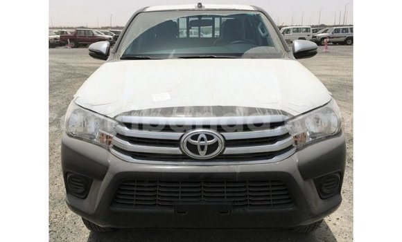 Gura Imported Toyota Hilux Black Imodoka i Import - Dubai mu Uganda Gura Imported Toyota Hilux Black Imodoka i Import - Dubai mu Uganda