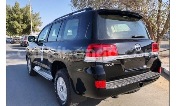 Gura Imported Toyota Land Cruiser Black Imodoka i Import - Dubai mu Uganda Gura Imported Toyota Land Cruiser Black Imodoka i Import - Dubai mu Uganda