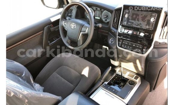 Gura Imported Toyota Land Cruiser Black Imodoka i Import - Dubai mu Uganda Gura Imported Toyota Land Cruiser Black Imodoka i Import - Dubai mu Uganda