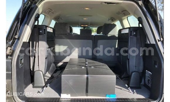 Gura Imported Toyota Land Cruiser Black Imodoka i Import - Dubai mu Uganda Gura Imported Toyota Land Cruiser Black Imodoka i Import - Dubai mu Uganda