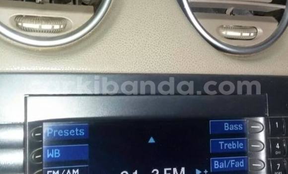Gura Yakoze Mercedes‒Benz ML–Class Silver Imodoka i Kampala mu Uganda Gura Yakoze Mercedes‒Benz ML–Class Silver Imodoka i Kampala mu Uganda