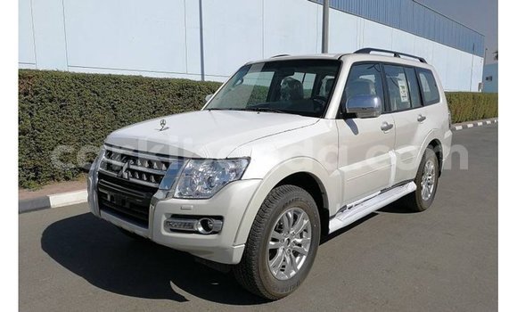 Gura Imported Mitsubishi Pajero White Imodoka i Import - Dubai mu Uganda Gura Imported Mitsubishi Pajero White Imodoka i Import - Dubai mu Uganda